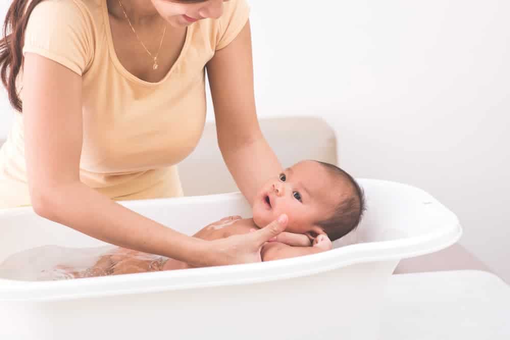 7 Key Things To Know About Bathing Newborns Simply Mumma